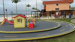 Children's area - Golden Lake (Arraial do Cabo)