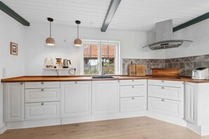 Refrigerador, horno, placa de cocina, lavavajillas