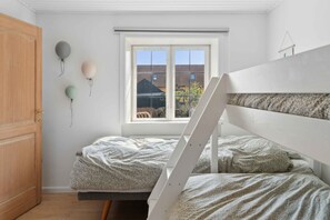 2 bedrooms, free WiFi