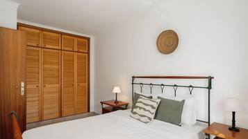 2 Schlafzimmer, Bügeleisen/Bügelbrett, WLAN, Bettwäsche