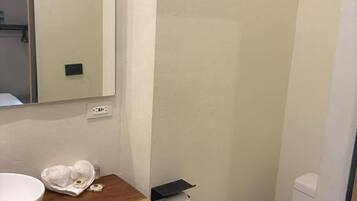 Double Room | Bathroom | Shower, towels, soap, shampoo