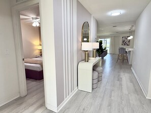 4 habitaciones, tabla de planchar con plancha, wifi y ropa de cama