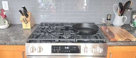 Micro-ondes, four, plaque de cuisson, lave-vaisselle