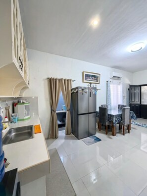 Bungalow, 2 Schlafzimmer, barrierefrei, Raucher | Speisen