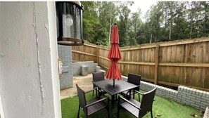 Outdoor dining - 1BR Suite w/ Kitchen, Patio ATL (College Park)