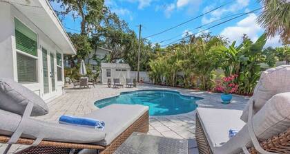NEW! Tropical Paradise with Pool! 5 mins to beach!