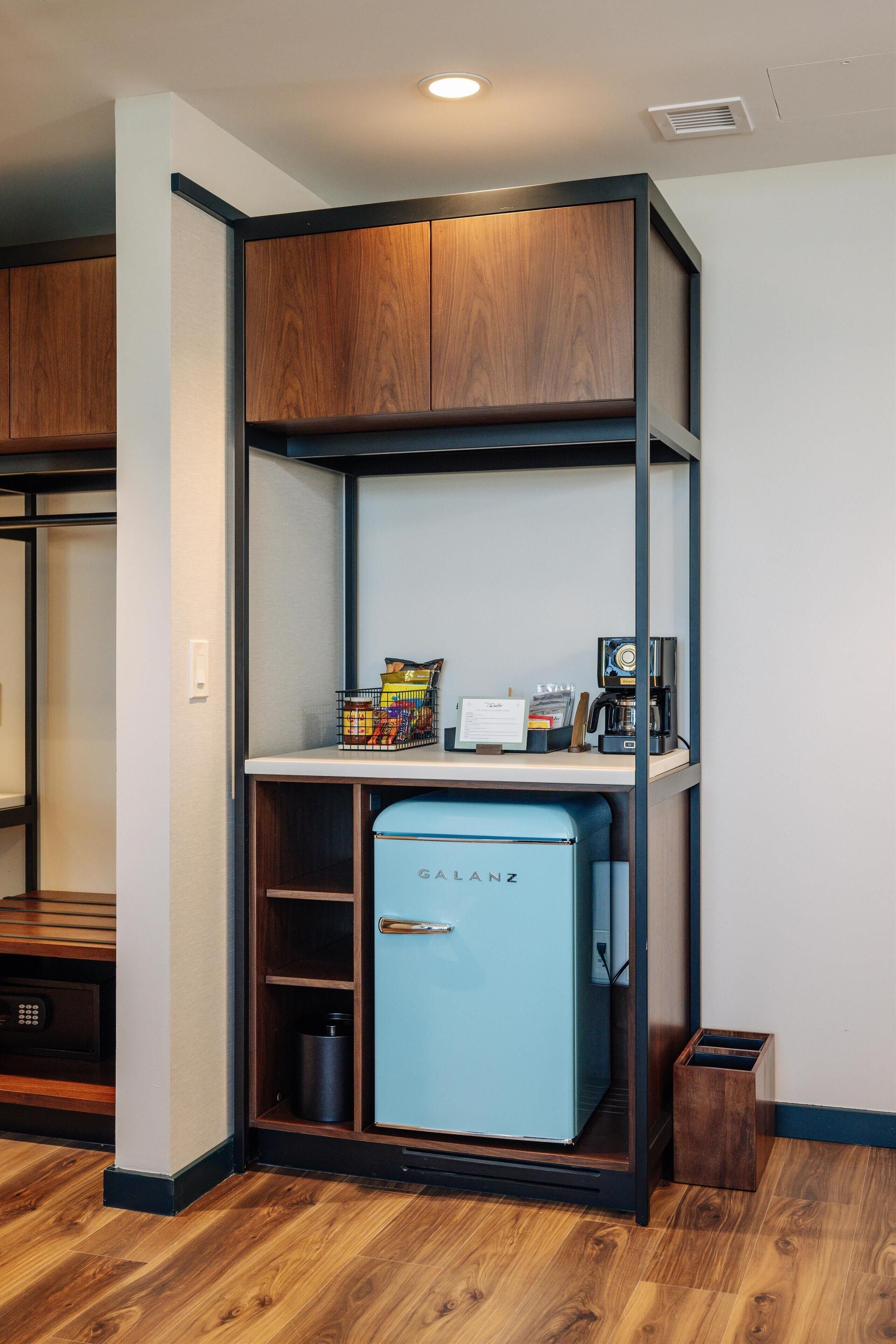 42-inch flat-screen TV with digital channels, Netflix