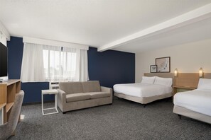 Room, Multiple Beds | Living area