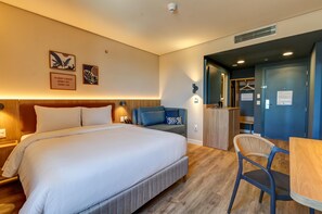 Room, 1 Queen Bed with Sofa bed, Refrigerator (NonSmoking) - Hampton By Hilton Caraguatatuba Serramar (Caraguatatuba)