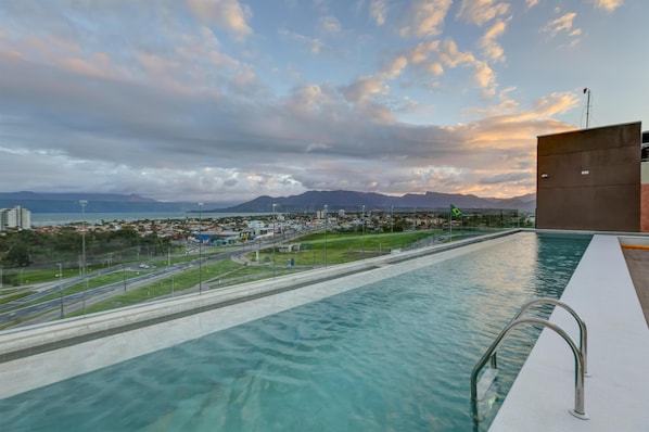 Pool - Hampton By Hilton Caraguatatuba Serramar (Caraguatatuba)