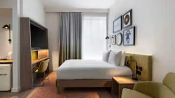 Room, 1 King Bed, Accessible | Hypo-allergenic bedding, in-room safe, laptop workspace