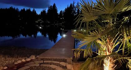 Peaceful Lakefront Luxury: Hot Tub, Sandy Beach, King Bed, Stocked Kitchen