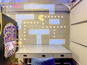 Iron/ironing board, free WiFi