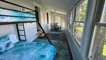 10 bedrooms, iron/ironing board, WiFi, bed sheets