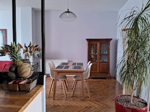 تناول الطعام