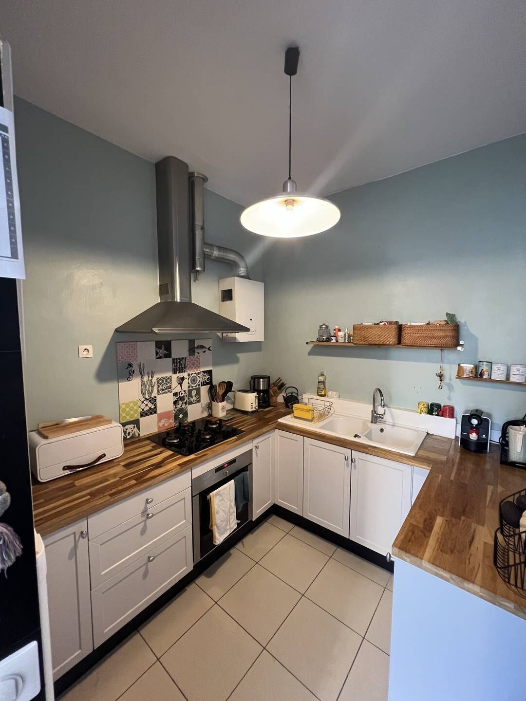 Fridge, cookware/dishes/utensils