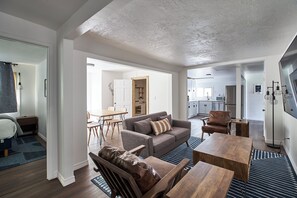 Premier-Dreibettzimmer | Wohnbereich