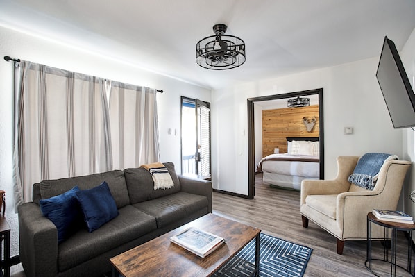 Suite | Living area