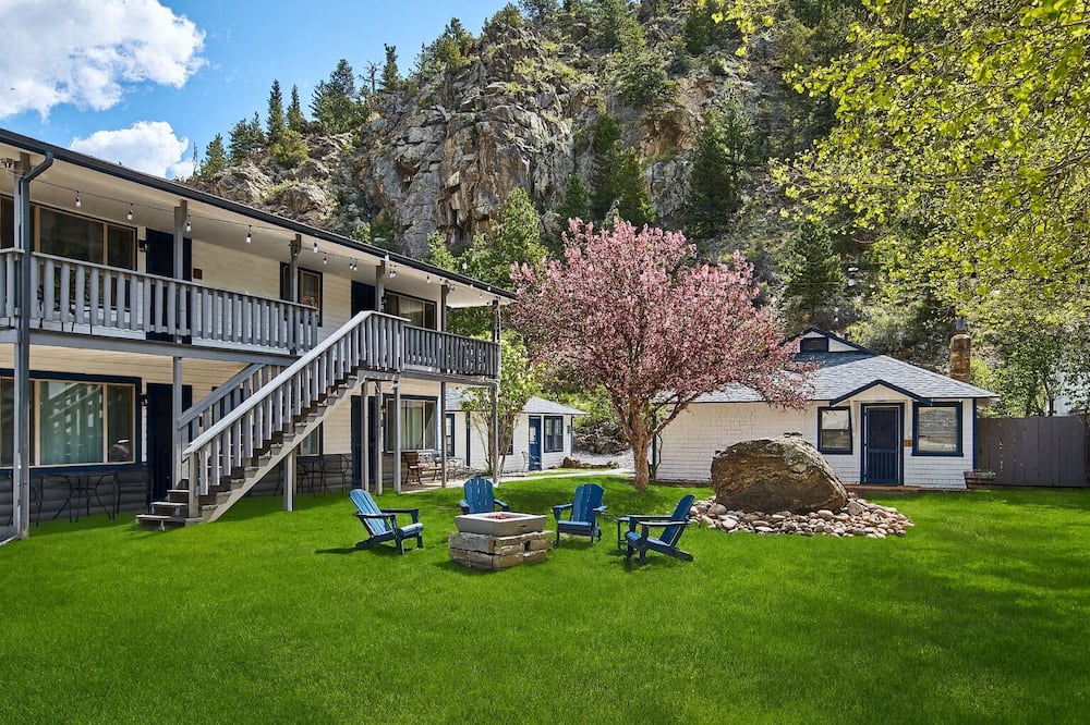 Misty Mountain Lodge