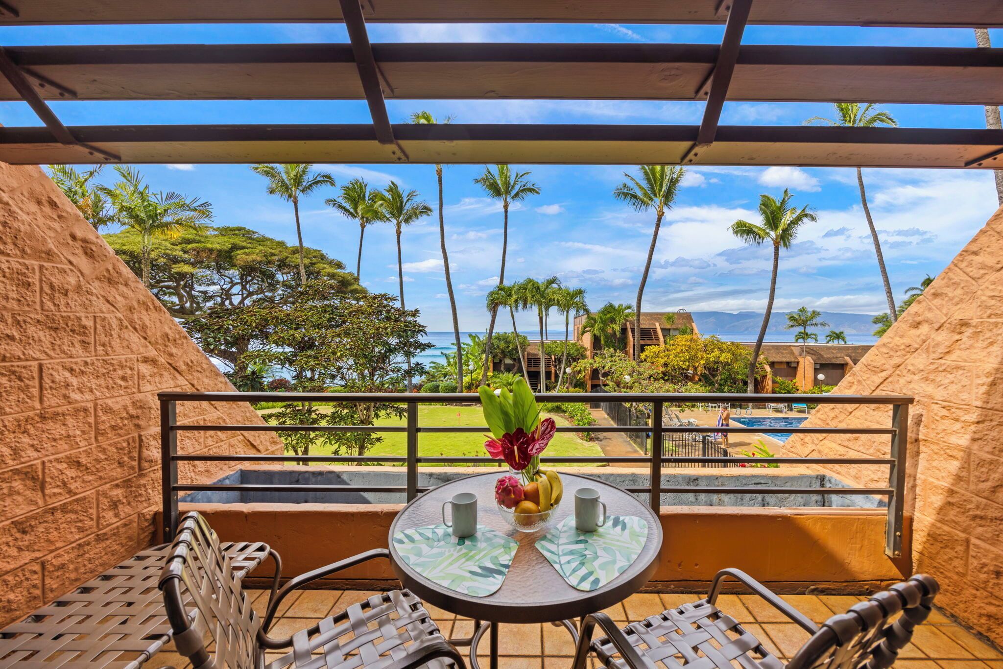 Classic Condo, 1 Bedroom, Lanai, Ocean View | Lanai