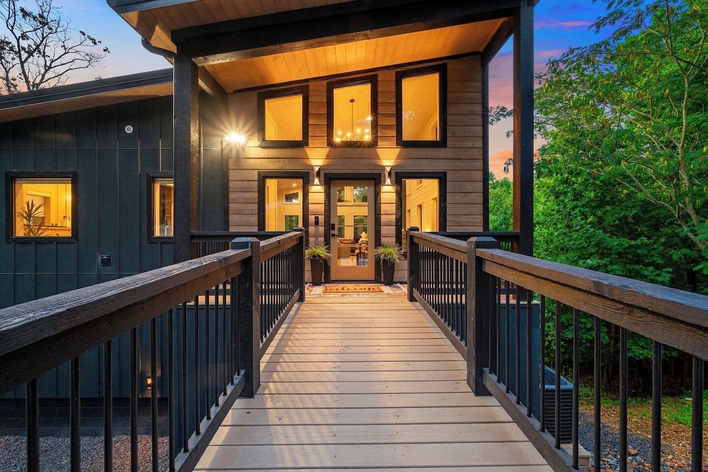 المنشأة من الخارج