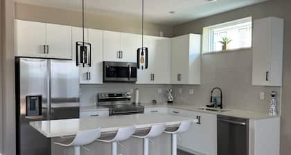 Tranquil 3-bedroom house with AC in Kissimmee