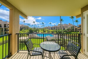 Property grounds - Remodeled 1-bedroom condo in South Maui • Pool • Hot Tubs• Beach • Ocean View (Kihei)