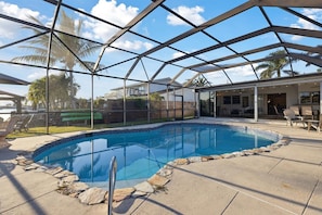 Piscine extérieure, piscine chauffée