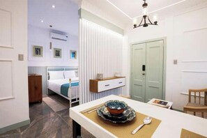 1 habitación, acceso a internet y ropa de cama
