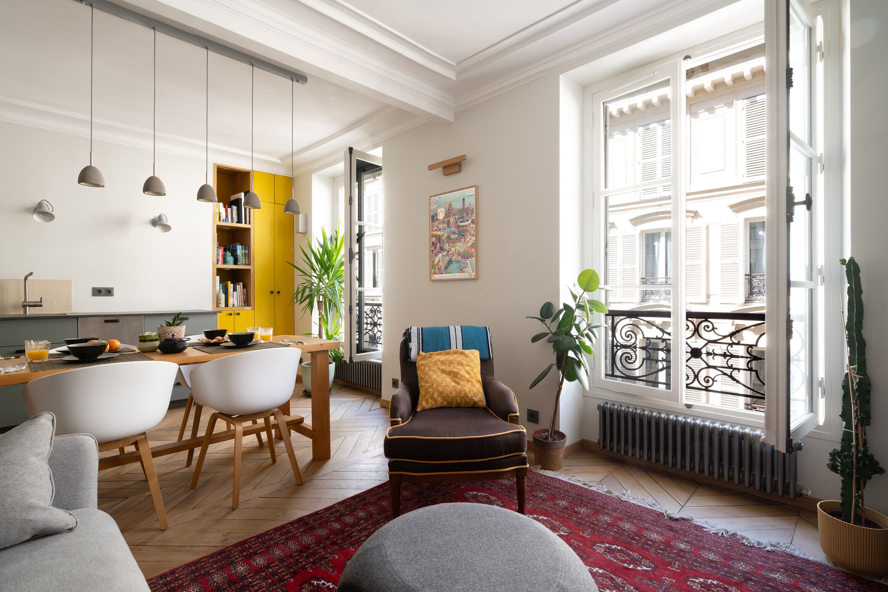 Télévision, chaîne hi-fi