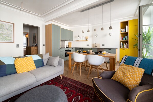 TV, stereo - Appartement Laugier - Welkeys (Paris)