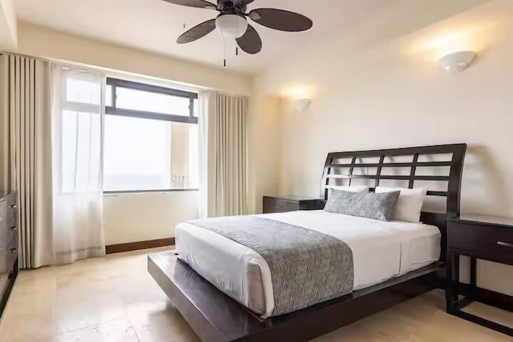 Croc’s Resort & Casino by null