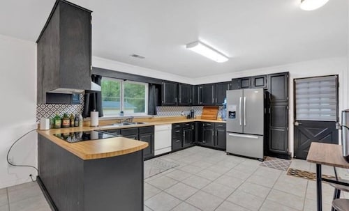 Relax and retreat in Fayetteville