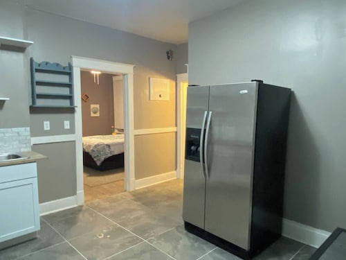 Charming 1 Bed 1 Bath Home in University City