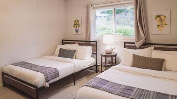 2 bedrooms, desk, iron/ironing board, travel crib