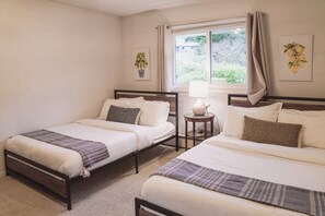 2 bedrooms, desk, iron/ironing board, travel crib