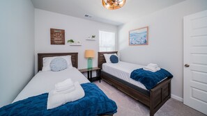 5 bedrooms, desk, iron/ironing board, free WiFi