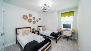 5 bedrooms, desk, iron/ironing board, free WiFi