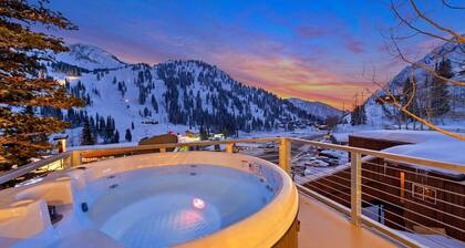 Enjoy pure luxury in Alta in this Contemporary Condominium with Hot Tub