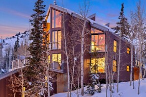 Exterior - Enjoy pure luxury in Alta in this Contemporary Condominium with Hot Tub (Alta)