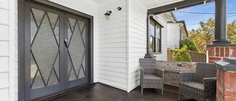 تفاصيل الفندق من الخارج