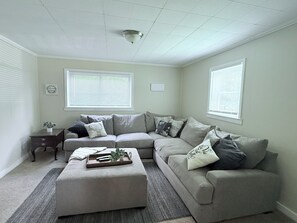 TV - Comfort meets charm (Fayetteville)