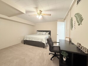 2 habitaciones, tabla de planchar con plancha, wifi y ropa de cama 