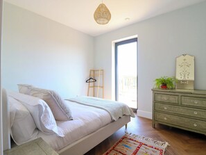 Individually decorated, individually furnished, free WiFi