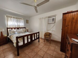 3 bedrooms, desk, free WiFi