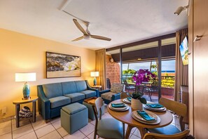 Classic Condo, 1 Bedroom, Lanai, Ocean View | Living area