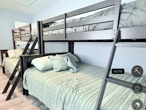 Strykejern/-brett, wi-fi og sengetøy