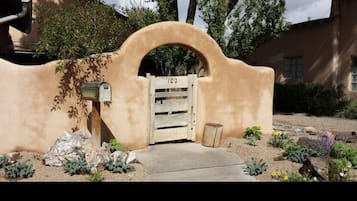 Enceinte de lâhĂ©bergement