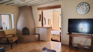 Télévision, cheminée