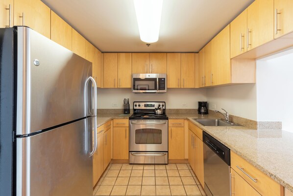 Fridge, microwave, oven, stovetop